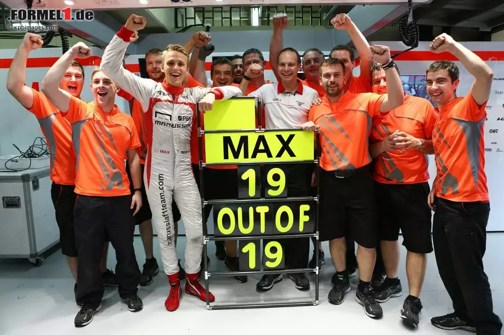 Zudem stellt Chilton einen Formel-1-Rekord auf. Der Brite kam in seiner ersten Saison bei allen 19 Rennen ins Ziel. Foto zur News: Zudem stellt Chilton einen Formel-1-Rekord auf. Der Brite kam in seiner ersten Saison bei allen 19 Rennen ins Ziel.