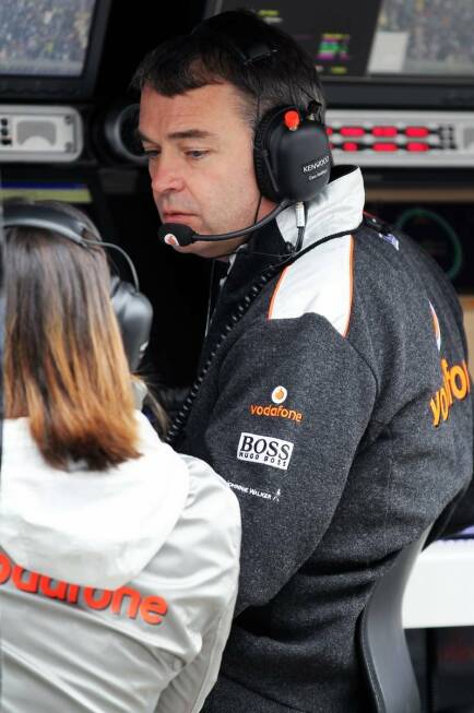 Foto zur News: David Redding begann seine Karriere in der Formel 1 1988 als Getriebeingenieur beim damaligen Benetton-Team. 1995 kam er als Chefmechaniker zu McLaren, kurz darauf erlag er jedoch dem verlockenden Angebot, Paul und Jackie Stewart beim Aufbau ihres neuen Grand-Prix-Teams zu helfen. Seit 2000 ist er wieder bei McLaren, mit einem vergleichbaren Werdegang wie Phil Prew. Seit 2009 ist er Teammanager und damit auch McLarens Repräsentant in den Sportlichen Arbeitsgruppen der FIA und FOTA.