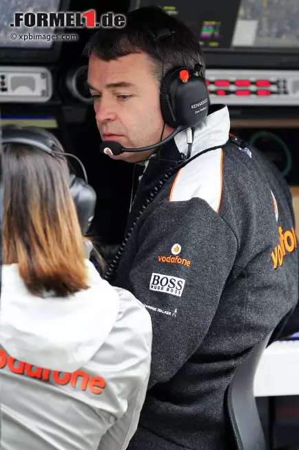 David Redding begann seine Karriere in der Formel 1 1988 als Getriebeingenieur beim damaligen Benetton-Team. 1995 kam er als Chefmechaniker zu McLaren, kurz darauf erlag er jedoch dem verlockenden Angebot, Paul und Jackie Stewart beim Aufbau ihres neuen Grand-Prix-Teams zu helfen. Seit 2000 ist er wieder bei McLaren, mit einem vergleichbaren Werdegang wie Phil Prew. Seit 2009 ist er Teammanager und damit auch McLarens Repräsentant in den Sportlichen Arbeitsgruppen der FIA und FOTA. Foto zur News: David Redding begann seine Karriere in der Formel 1 1988 als Getriebeingenieur beim damaligen Benetton-Team. 1995 kam er als Chefmechaniker zu McLaren, kurz darauf erlag er jedoch dem verlockenden Angebot, Paul und Jackie Stewart beim Aufbau ihres neuen Grand-Prix-Teams zu helfen. Seit 2000 ist er wieder bei McLaren, mit einem vergleichbaren Werdegang wie Phil Prew. Seit 2009 ist er Teammanager und damit auch McLarens Repräsentant in den Sportlichen Arbeitsgruppen der FIA und FOTA.