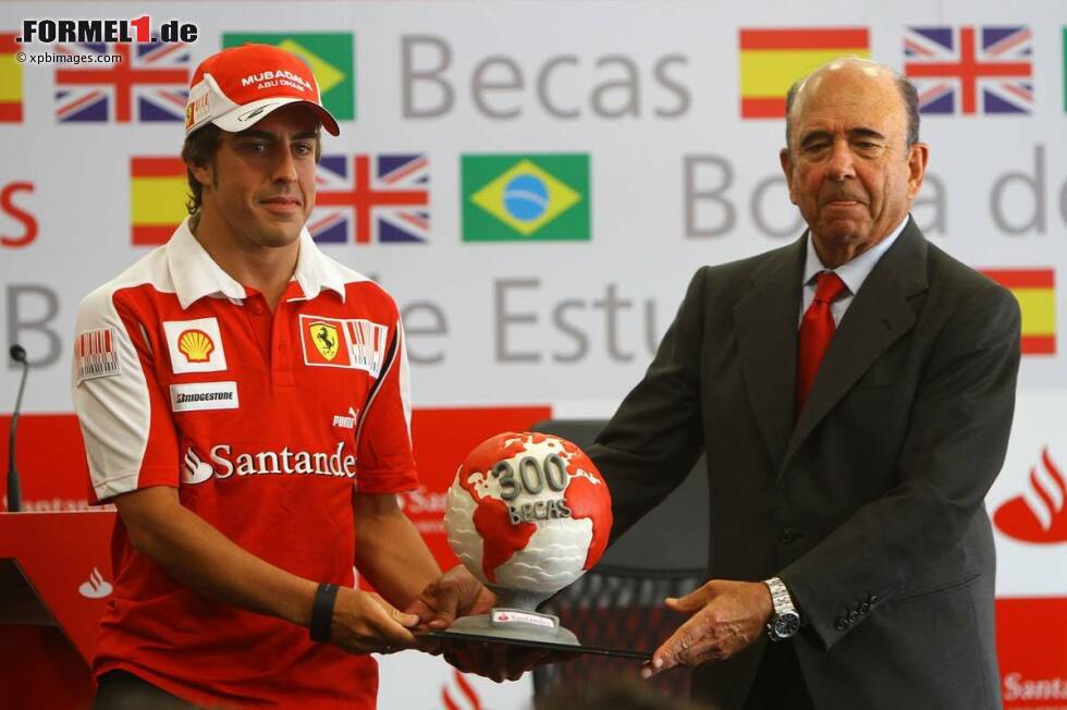 Foto zur News: Platz 3: Fernando Alonso, 30 Millionen Euro.