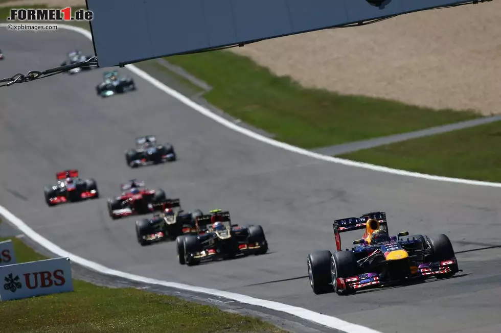 BLICK (Schweiz): "Vettel gewinnt Chaos-Rennen. Sebastian Vettel gewinnt in der grünen Hölle am Nürburgring erstmals ein Formel-1-Rennen in Deutschland." Foto zur News: BLICK (Schweiz): "Vettel gewinnt Chaos-Rennen. Sebastian Vettel gewinnt in der grünen Hölle am Nürburgring erstmals ein Formel-1-Rennen in Deutschland."