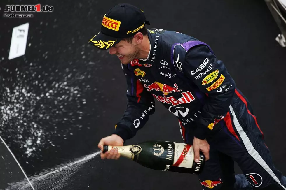 Foto zur News: Neue Zürcher Zeitung (Schweiz): "Es gibt wenige, die derzeit im Schatten des anhaltenden Siegeszuges von Sebastian Vettel in der Formel 1 noch glänzen können. Der deutsche Titelverteidiger ist nach seinem vierten Saisonerfolg in Folge auch seinem vierten WM-Gesamtsieg nahe. Mit dem besten Resultat in der laufenden Saison sendet Nico Hülkenberg ein starkes Lebenszeichen für Sauber."