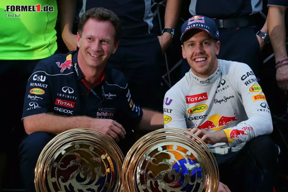 Foto zur News: Kronen-Zeitung (Österreich): "Sebastian Vettel ist dem neuerlichen Weltmeistertitel in der Formel 1 am Sonntag ein großes Stück näher gekommen. Der dritte Vettel- Sieg in Südkorea war auch deshalb nie gefährdet, weil der vorhergesagte Regen ausblieb."