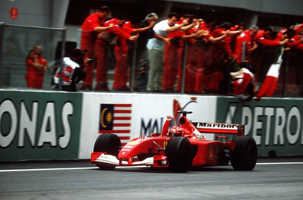 Foto zur News: ... und Sepang 2001 gewinnt der Deutsche insgesamt sechsmal. Zwischendurch feiert er in Suzuka den ersten Ferrari-Fahrertitel seit Jody Scheckter 1979.