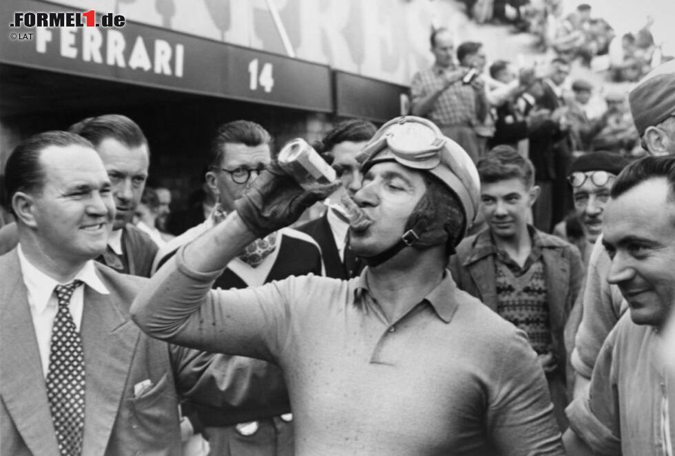 Als Formel-1-Fahrer noch echte Männer waren: In Silverstone 1952 gewinnt Ascari bereits zum dritten Mal in Folge - und hat noch lange nicht genug. Als Formel-1-Fahrer noch echte Männer waren: In Silverstone 1952 gewinnt Ascari bereits zum dritten Mal in Folge - und hat noch lange nicht genug.
