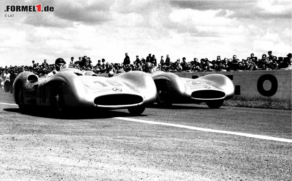 Foto zur News: Mercedes, 99; #1 Juan Manuel Fangio, Mercedes, Reims (Frankreich) 1954