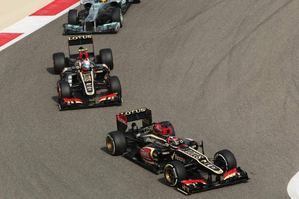 Foto zur News: Vierter Grand Prix des Jahres, und immer deutlicher zeichnet sich ab: Der E21 ist ein reifenschonender Racer, aber kein guter Qualifyer. Räikkönen/Grosjean wiederholen trotzdem das Vorjahresergebnis, fahren von den Startplätzen acht und elf noch auf das Podium. Lotus ist damit vorläufig Zweiter der Konstrukteurs-WM.