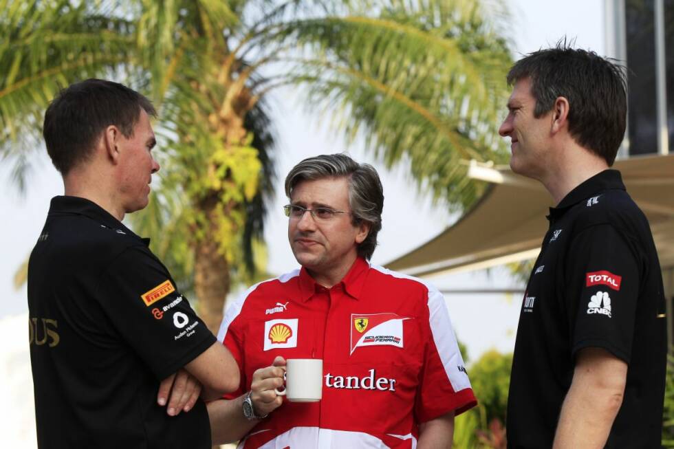 Foto zur News: Im Herbst beginnt das Lotus-Team, das die Mitarbeitergehälter immer öfter nur verspätet bezahlen kann, auszubluten: Nach Technikchef James Allison (rechts) wechselt auch der Aerodynamiker Dirk de Beer zu Ferrari. Gute Idee, denkt sich Räikkönen - und beschließt, nach einem vierjährigen Seitensprung nach Maranello zurückzukehren. Dort war er zwischen 2007 und 2009 Bestverdiener in der Formel 1.