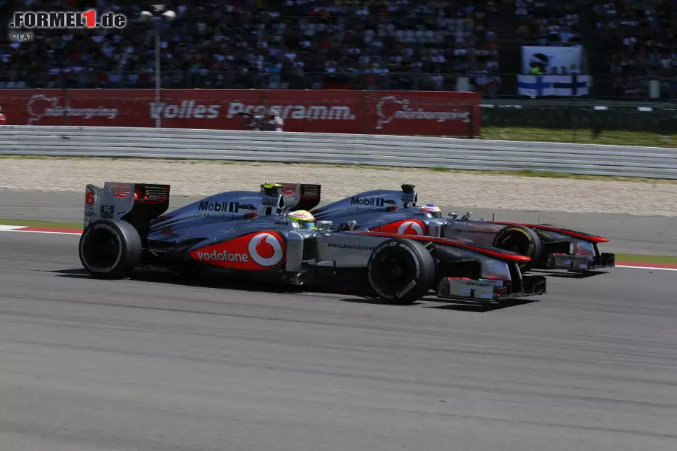 In Deutschland holt McLaren das bis dahin beste Saisonergebnis: Button wird Sechster, Perez Achter - erneut nach hartem teaminternen Kampf. Das bedeutet zwölf wichtige WM-Punkte im Duell mit Force India. Foto zur News: In Deutschland holt McLaren das bis dahin beste Saisonergebnis: Button wird Sechster, Perez Achter - erneut nach hartem teaminternen Kampf. Das bedeutet zwölf wichtige WM-Punkte im Duell mit Force India.