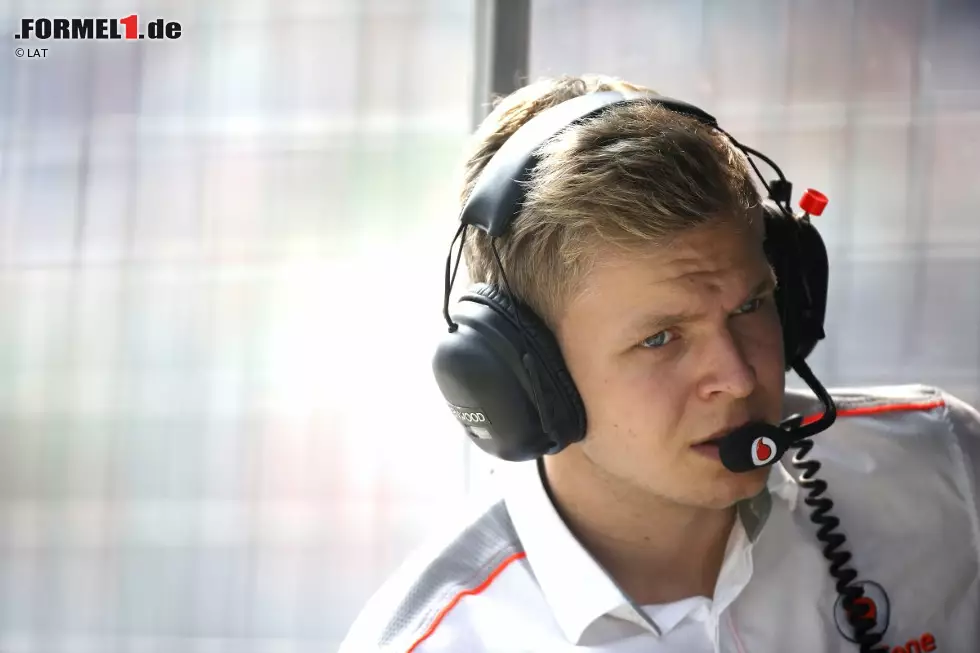 In die Depression mischt sich aber ein neuer Hoffnungsträger: Kevin Magnussen, Sohn des ehemaligen McLaren-Piloten Jan Magnussen, ersetzt ab 2014 den letztendlich enttäuschenden Perez, der seines Zeichens mit Slim-Millionen im Gepäck zu Force India wechselt. Foto zur News: In die Depression mischt sich aber ein neuer Hoffnungsträger: Kevin Magnussen, Sohn des ehemaligen McLaren-Piloten Jan Magnussen, ersetzt ab 2014 den letztendlich enttäuschenden Perez, der seines Zeichens mit Slim-Millionen im Gepäck zu Force India wechselt.
