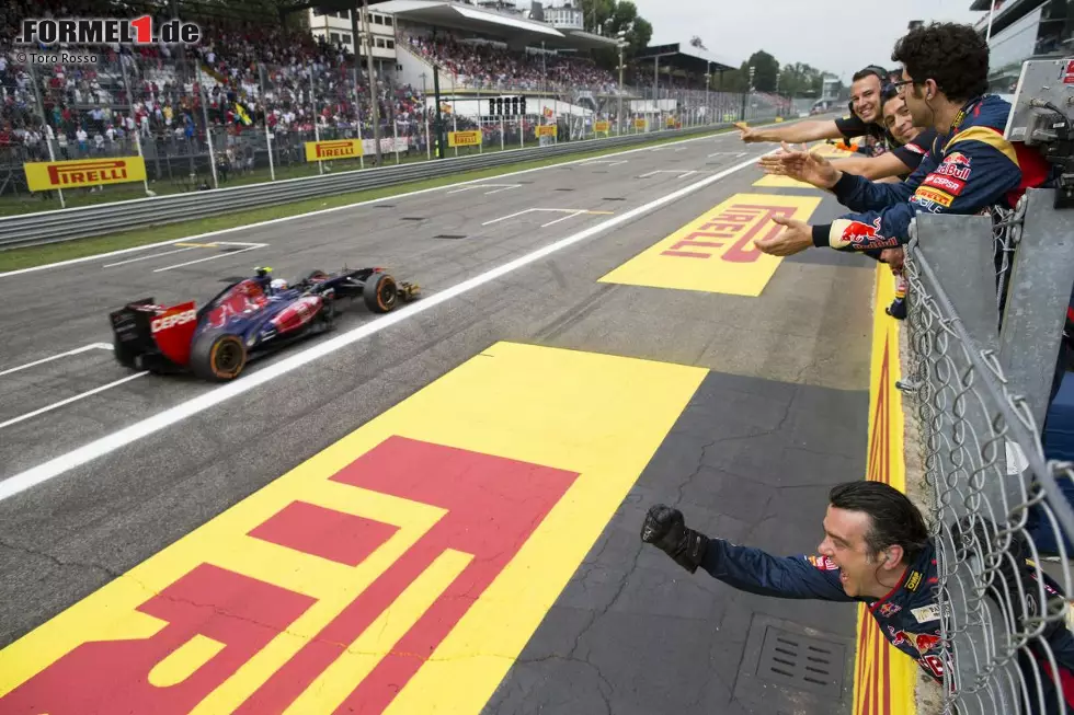 Foto zur News: In Monza steht dann schon fest, dass Ricciardo den Zuschlag erhält - und fast so, als müsste er sein Können gerade deswegen erneut beweisen, holt er im Qualifying und im Rennen beim Europa-Abschluss jeweils den siebten Platz.