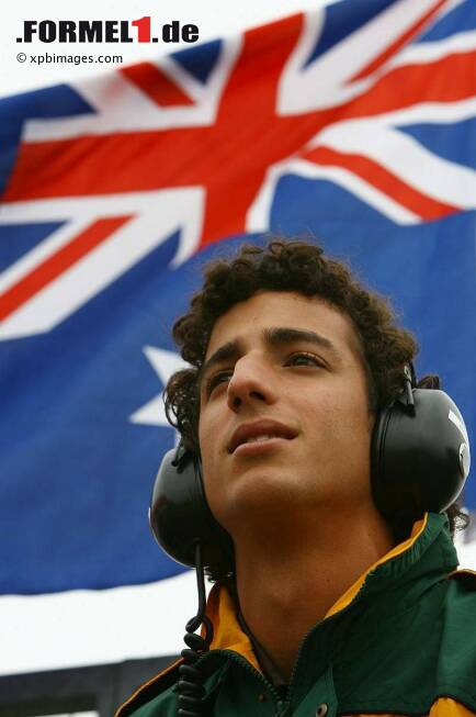 Foto zur News: Um seine sportliche Karriere weiter voranzutreiben, verlässt Daniel Ricciardo 2007 seine australische Heimat und zieht um nach Europa. Seine nächste Station ist die Italienische Formel Renault 2.0, die er mit einem Podestplatz als Gesamtsechster beschließt.