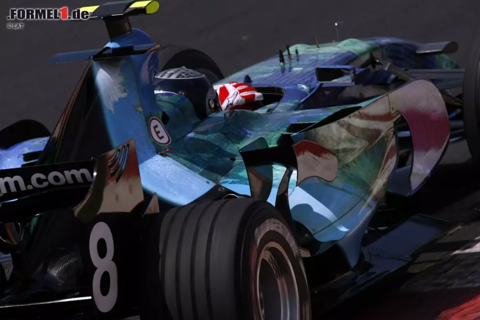 Aus dem "Earthdream" von Honda wird nichts: 2007 bleibt Barrichello zum ersten und einzigen Mal in seiner Formel-1-Karriere eine komplette Saison hindurch ohne WM-Punkt. Foto zur News: Aus dem "Earthdream" von Honda wird nichts: 2007 bleibt Barrichello zum ersten und einzigen Mal in seiner Formel-1-Karriere eine komplette Saison hindurch ohne WM-Punkt.