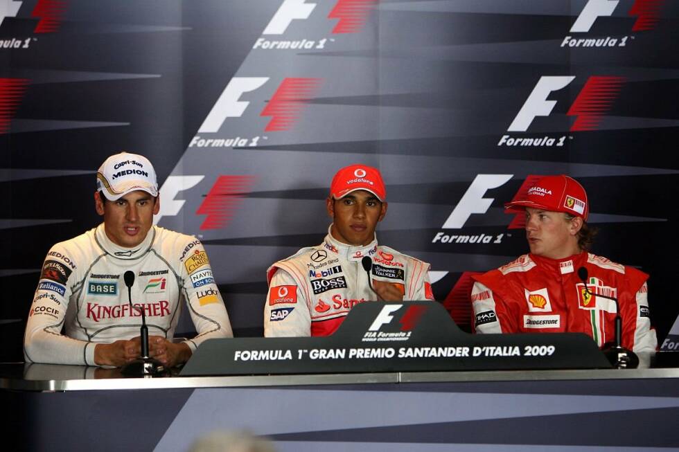 Foto zur News: September 2009: Wieder ein gutes Ergebnis für Adrian Sutil. In der Qualifikation zum Großen Preis von Italien in Monza stellt er sein Auto in die erste Reihe. Er geht von Platz zwei in das Rennen, nimmt erstmals an der Top-3-Pressekonferenz teil.