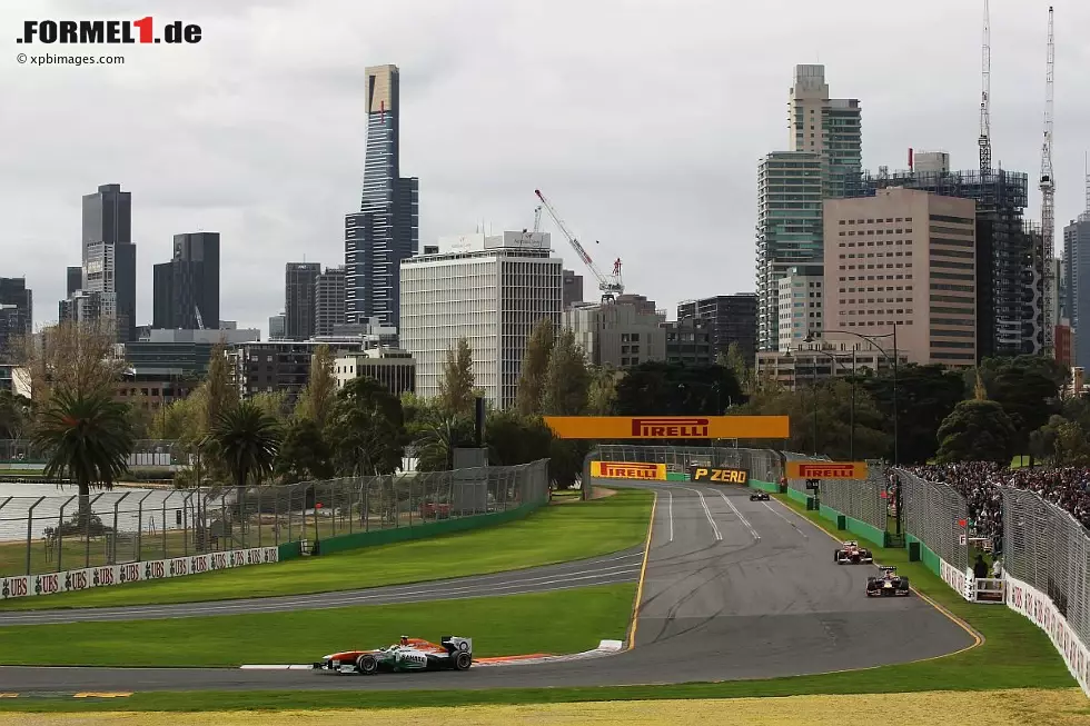 März 2013: Es ist ein Saisonauftakt nach Maß für Adrian Sutil. Beim Großen Preis von Australien übernimmt er erstmals in seiner Karriere die Führung im Rennen - und das beim Comeback in der Formel 1! Er führt für insgesamt 74 Kilometer, belegt am Ende den siebten Platz. Foto zur News: März 2013: Es ist ein Saisonauftakt nach Maß für Adrian Sutil. Beim Großen Preis von Australien übernimmt er erstmals in seiner Karriere die Führung im Rennen - und das beim Comeback in der Formel 1! Er führt für insgesamt 74 Kilometer, belegt am Ende den siebten Platz.