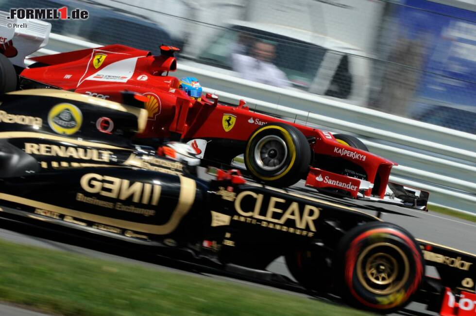 Foto zur News: Fernando Alonso versus Kimi Räikkönen: Das ist das Duell, das im Jahr 2014 die ganze Formel-1-Welt sehnsüchtig erwartet. Nach derzeitigem Stand der Dinge ist es die einzige Fahrerpaarung, bei der zwei Ex-Weltmeister aufeinandertreffen, zwei ganz eigene Charaktere noch dazu. Doch schon früher gab es so viel Zündstoff...