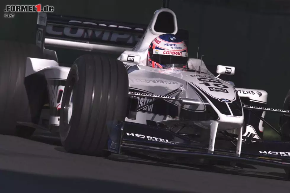 Foto zur News: Platz 1: Jenson Button, 247 Grands Prix. Mit dem Start beim Großen Preis von Brasilien löste Button Coulthard als britischer Fahrer mit den meisten Rennteilnahmen ab. Seit 2000 fährt Button in der Formel 1, zwischenzeitlich war er jedoch auf dem besten Weg, als ewiges Talent zu Enden. Doch dann saß er 2009 bei Brawn im überlegenen Auto und nutzte dies zum Titelgewinn.