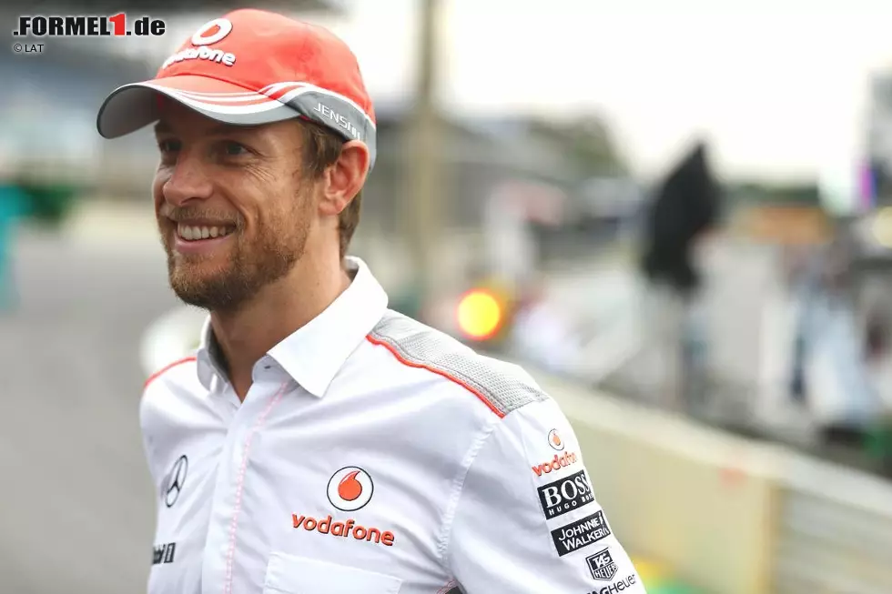 Foto zur News: Aus dem Playboy wurde eine Art Elder Statesman der Formel 1. Button ist nicht nur britischer Rekordhalter, sondern mittlerweile auch dienstältester Pilot der Formel 1. Und an Rücktritt denkt Button noch lange nicht, sodass zu den 247 Grands Prix noch einige dazukommen werden.