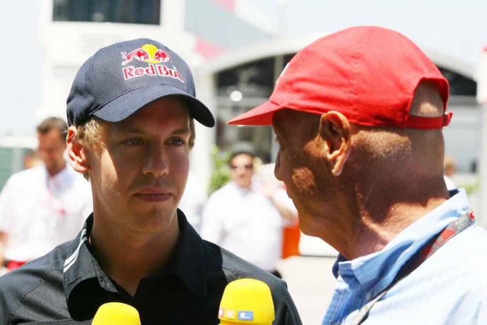 Foto zur News: Niki Lauda (ehemaliger Weltmeister und Aufsichtsrats-Vorsitzender des Mercedes-Teams): &quot;Wenn der liebe Gott einen Cocktail gemixt hätte mit den besten Eigenschaften eines Rennfahrers, Sebastian Vettel wäre dabei herausgekommen.&quot;