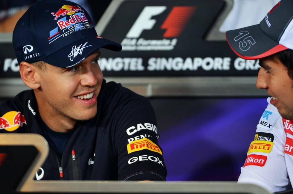 Foto zur News: Sergio Perez (McLaren-Fahrer): &quot;Ich möchte Sebastian gratulieren. Er hat in den vergangenen Jahren gezeigt, dass er ein wahrlich großer Champion ist. Er hatte eine tolle Saison. Was er erreicht hat, ist unglaublich. Ich denke, er verdient wirklich, was er erreicht hat. Vier Titel sagen schon alles.&quot;