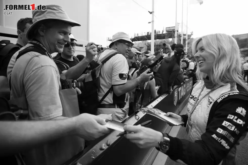 Mark Gallagher (ehemaliger Cosworth-Chef): "Was für eine Tragödie, von Maria de Villotas Tod in Sevilla zu hören. Ihr Buch 'Das Leben ist ein Geschenk' hätte am Montag veröffentlicht werden sollen. Eine tapfere Lady und eine großartige Botschafterin." Foto zur News: Mark Gallagher (ehemaliger Cosworth-Chef): "Was für eine Tragödie, von Maria de Villotas Tod in Sevilla zu hören. Ihr Buch 'Das Leben ist ein Geschenk' hätte am Montag veröffentlicht werden sollen. Eine tapfere Lady und eine großartige Botschafterin."
