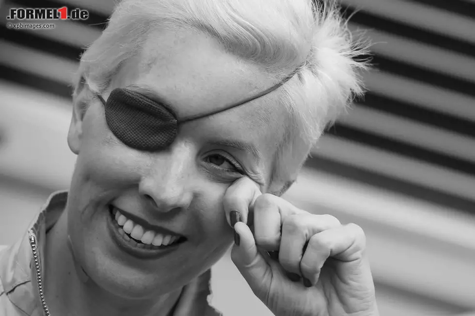Renault (Motorenhersteller): "Tragische Neuigkeiten über Maria de Villota. Eine tapfere, heldenhafte Frau, die uns allen ein Beispiel für Tatkraft gesetzt hat. Unsere Wünsche an ihre Freunde und Familie." Foto zur News: Renault (Motorenhersteller): "Tragische Neuigkeiten über Maria de Villota. Eine tapfere, heldenhafte Frau, die uns allen ein Beispiel für Tatkraft gesetzt hat. Unsere Wünsche an ihre Freunde und Familie."