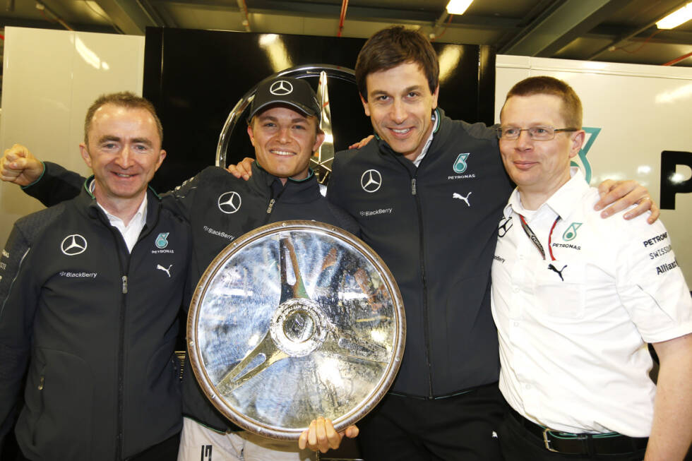 Foto zur News: Tuttosport (Italien): &quot;Mercedes, das sich vor dem WM-Start in bester Form gezeigt hatte, hat den Erwartungen entsprochen. Wenn die Silberpfeile auch in den nächsten Rennen so schnell sind, wird die WM eine Angelegenheit zwischen Rosberg und Hamilton.&quot;