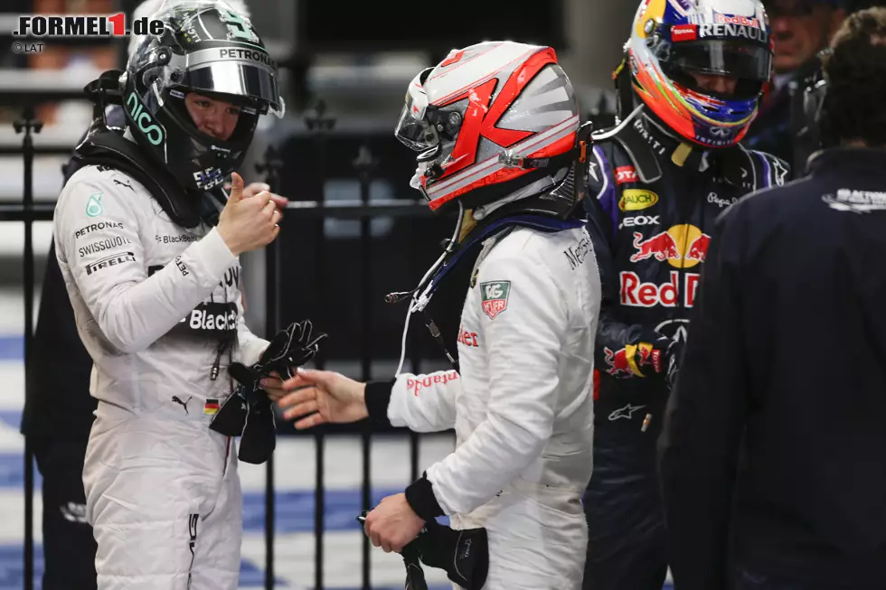 Corriere della Sera (Italien): "Nico, der Blonde, geht als Sieger dieses Stierkampfes hervor. Diese WM beginnt im Zeichen neuer Gesichter. Viele talentierte junge Fahrer kommen zum Zug. Vettel bekommt immer mehr Konkurrenz." Foto zur News: Corriere della Sera (Italien): "Nico, der Blonde, geht als Sieger dieses Stierkampfes hervor. Diese WM beginnt im Zeichen neuer Gesichter. Viele talentierte junge Fahrer kommen zum Zug. Vettel bekommt immer mehr Konkurrenz."