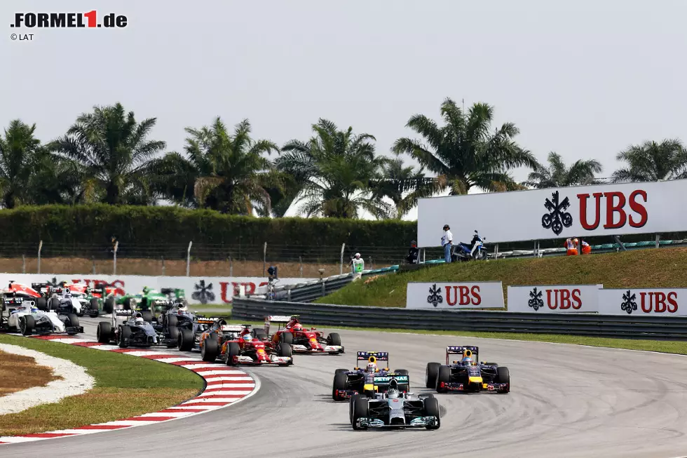 Marca (Spanien): "Alonso hält Stand. Er ist weiterhin Dritter hinter den übermächtigen Mercedes. Hamilton führt einen Doppelsieg ohne Antwort an. Sebastian Vettel komplettiert das Podium." Foto zur News: Marca (Spanien): "Alonso hält Stand. Er ist weiterhin Dritter hinter den übermächtigen Mercedes. Hamilton führt einen Doppelsieg ohne Antwort an. Sebastian Vettel komplettiert das Podium."