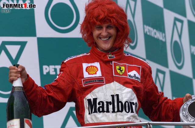 Foto zur News: Michael Schumacher (2000, 2001 und 2004), Fernando Alonso (2005, 2007 und 2012) und Sebastian Vettel (2010, 2011 und 2013) haben jeweils dreimal in Sepang gewonnen. Die Siege bei den weiteren der bisher 15 Grands Prix von Malaysia gingen an Eddie Irvine (1999), Ralf Schumacher (2002), Kimi Räikkönen (2003 und 2008), Giancarlo Fisichella (2006) und Jenson Button (2009). Weshalb Alonso aus dieser Liste hervorsticht: Er hat seine drei Siege mit drei unterschiedlichen Teams erzielt.