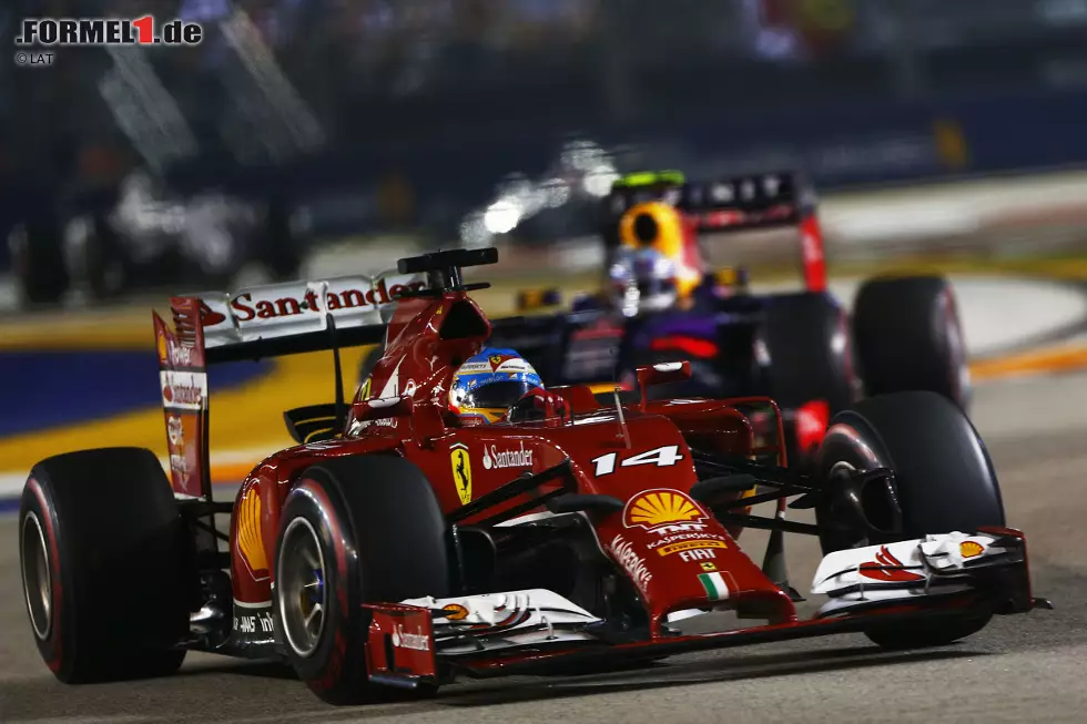 Marca (Spanien): "Hamilton gewinnt in Singapur und ist damit der neue WM-Spitzenreiter. Alonso streichelt als Vierter das Podium. Die mechanischen Probleme ruinieren Nico Rosberg. Hamilton überlebt alles. Doppelschlag von Red Bull auf dem Podium. Vettel wurde mit seiner Strategie Zweiter." Foto zur News: Marca (Spanien): "Hamilton gewinnt in Singapur und ist damit der neue WM-Spitzenreiter. Alonso streichelt als Vierter das Podium. Die mechanischen Probleme ruinieren Nico Rosberg. Hamilton überlebt alles. Doppelschlag von Red Bull auf dem Podium. Vettel wurde mit seiner Strategie Zweiter."