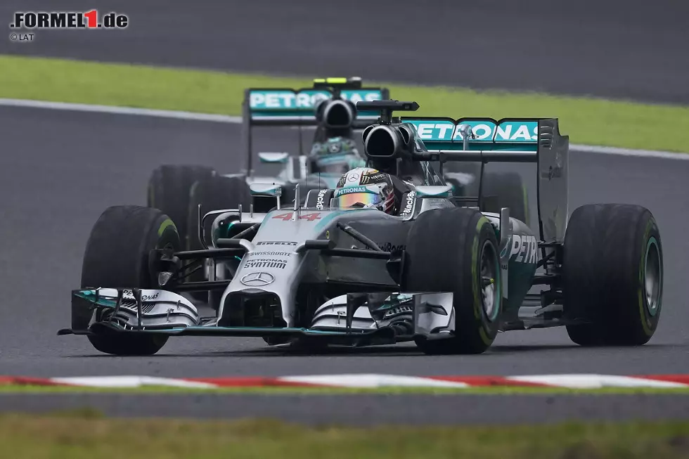 Daily Mail (Großbritannien): "Lewis Hamilton verbucht beim verregneten Grand Prix in Japan seinen dritten Sieg in Serie - Sorge um Jules Bianchi nach schwerem Crash. Hätte der Unfall verhindert werden können?" Foto zur News: Daily Mail (Großbritannien): "Lewis Hamilton verbucht beim verregneten Grand Prix in Japan seinen dritten Sieg in Serie - Sorge um Jules Bianchi nach schwerem Crash. Hätte der Unfall verhindert werden können?"