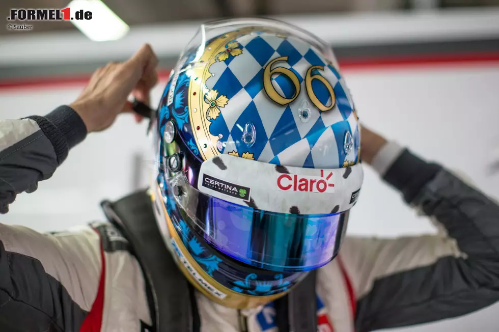 Andere mögen's lieber zünftig: Adrian Sutil tritt bei seinem Heim-Grand-Prix mit Helm in Bayern-Optik an. München, so behauptet er, ist seine Lieblingsstadt - auch wenn er inzwischen nach Oensingen in die Schweiz ausgewandert ist. Foto zur News: Andere mögen's lieber zünftig: Adrian Sutil tritt bei seinem Heim-Grand-Prix mit Helm in Bayern-Optik an. München, so behauptet er, ist seine Lieblingsstadt - auch wenn er inzwischen nach Oensingen in die Schweiz ausgewandert ist.