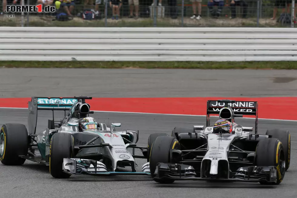 The Guardian (Großbritannien): "Nico Rosberg hat den Großen Preis von Deutschland mit einem ungefährdeten, aber sehr gut ausgeführten Start-Ziel-Sieg für sich entschieden. Aber es war Lewis Hamilton, der in einem actionreichen Rennen mit seiner Aufholjagd von 20 auf drei die Fans von ihren Sitzen riss." Foto zur News: The Guardian (Großbritannien): "Nico Rosberg hat den Großen Preis von Deutschland mit einem ungefährdeten, aber sehr gut ausgeführten Start-Ziel-Sieg für sich entschieden. Aber es war Lewis Hamilton, der in einem actionreichen Rennen mit seiner Aufholjagd von 20 auf drei die Fans von ihren Sitzen riss."