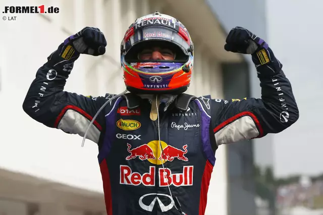 Foto zur News: The Guardian (Großbritannien): "Daniel Ricciardo gewinnt den Ungarn-Grand-Prix, Lewis Hamilton wird Dritter und ignoriert die Anweisung, Nico Rosberg vorbeizulassen. Fernando Alonso wird Zweiter in einem packenden Finale. Ricciardo gewinnt den zweiten Grand Prix seiner kurzen, aber brillanten Karriere, aber das spannende Rennen wird vom Kampf der beiden Mercedes-Fahrer dominiert."