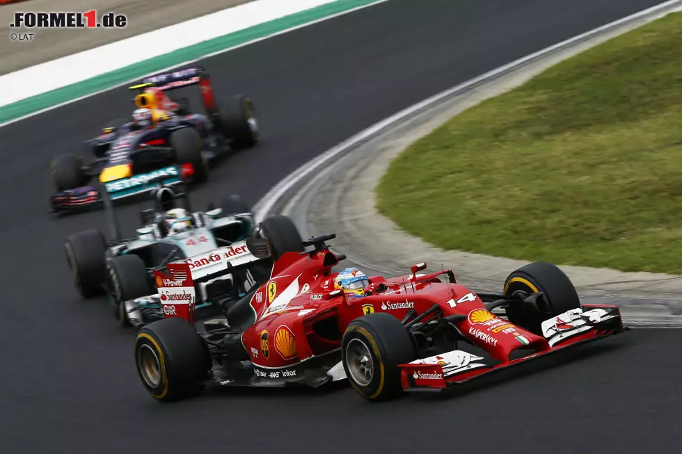 Daily Telegraph (Großbritannien): "Ricciardo gewinnt den Thriller von Ungarn. Ricciardo sieht zum zweiten Mal in dieser Saison als Erster die karierte Flagge in einem erstaunlichen Grand Prix, in dem sich Lewis Hamilton einen großartigen dritten Platz sichert." Foto zur News: Daily Telegraph (Großbritannien): "Ricciardo gewinnt den Thriller von Ungarn. Ricciardo sieht zum zweiten Mal in dieser Saison als Erster die karierte Flagge in einem erstaunlichen Grand Prix, in dem sich Lewis Hamilton einen großartigen dritten Platz sichert."