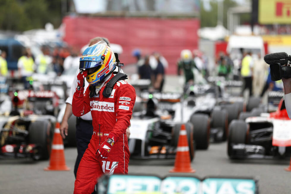 Foto zur News: La Repubblica (Italien): &quot;Hamilton und Rosberg auf einem anderen Planeten, Ferrari muss kapitulieren. Der F14T ist eine totale Pleite, die Saison 2014 droht für Ferrari zur schlimmsten der vergangenen 20 Jahre zu werden.&quot;