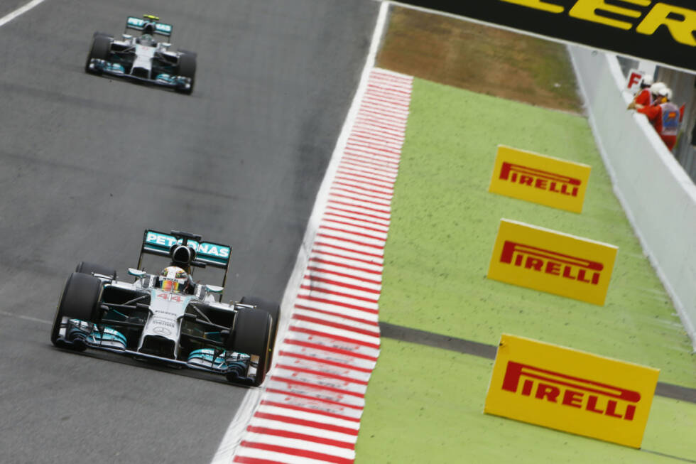Foto zur News: Sport (Spanien): &quot;Niemand kann es mit Hamilton aufnehmen. Das fünfte WM-Rennen unterstrich die Überlegenheit von Mercedes. Vettel zeigte sich von Startplatz 15 kämpferisch, doch beide Mercedes waren von Beginn an unerreichbar. Alonso endete auf dem sechsten Platz.&quot;