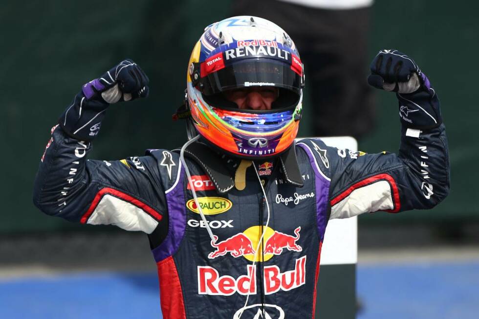 Foto zur News: Marca (Spanien): &quot;Der Red Bull von Ricciardo bricht die Hegemonie von Mercedes. Ricciardo setzt sich in einem unfallträchtigen Grand Prix von Kanada durch. Zum ersten Mal in diesem Jahr konnte Mercedes nicht gewinnen. Alonso landete nur auf den sechsten Platz. Ricciardo haut in Montreal auf den Tisch mit einem Arbeitssieg.&quot;