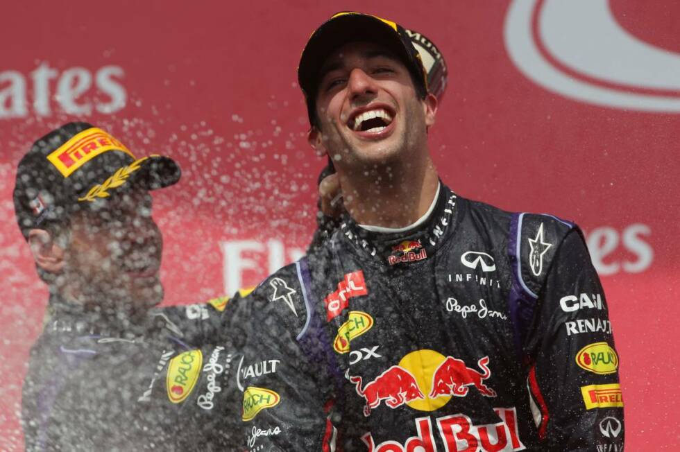 Foto zur News: Tuttosport (Italien): &quot;Beim Grand Prix in Kanada wird Mercedes wieder &#039;normal&#039;. Hamilton zieht sich zurück, Rosberg muss sich mit dem zweiten Platz begnügen. Die Formel 1 findet wieder den Protagonisten der letzten Jahre, Red Bull, der einen neuen Namen feiern kann: Daniel Ricciardo. Ferrari meldet sich nicht. Niemand konnte auf einen Sieg Maranellos hoffen. Das Team hat zwar viele Neuigkeiten eingeführt, doch die Resultate sind stets enttäuschend.&quot;