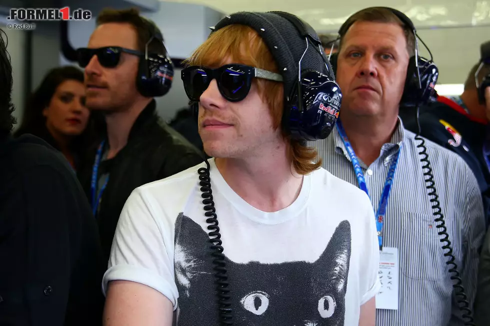 Wenn die Formel 1 in Silverstone fährt, kommen nicht nur gewöhnliche Fans, sondern auch alles, was auf der Insel Rang und Namen hat. Zum Beispiel Rupert Grint, bekannt als Ron Weasley aus den Harry-Potter-Filmen. Foto zur News: Wenn die Formel 1 in Silverstone fährt, kommen nicht nur gewöhnliche Fans, sondern auch alles, was auf der Insel Rang und Namen hat. Zum Beispiel Rupert Grint, bekannt als Ron Weasley aus den Harry-Potter-Filmen.