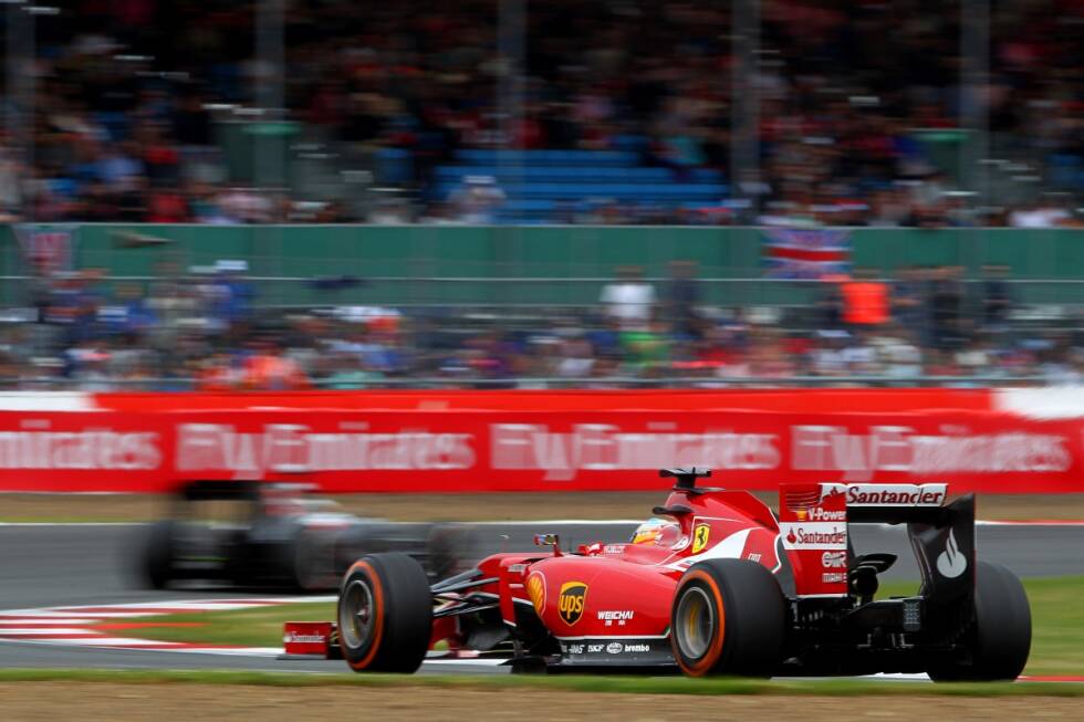 Foto zur News: Corriere dello Sport (Italien): &quot;Rosberg wird von seinem Auto verraten, Hamilton feiert einen Triumph. Jetzt ist die WM offener denn je. An Spannung wird es nicht fehlen. Schade, dass in den vordersten Reihen nie ein Ferrari auftaucht.&quot;