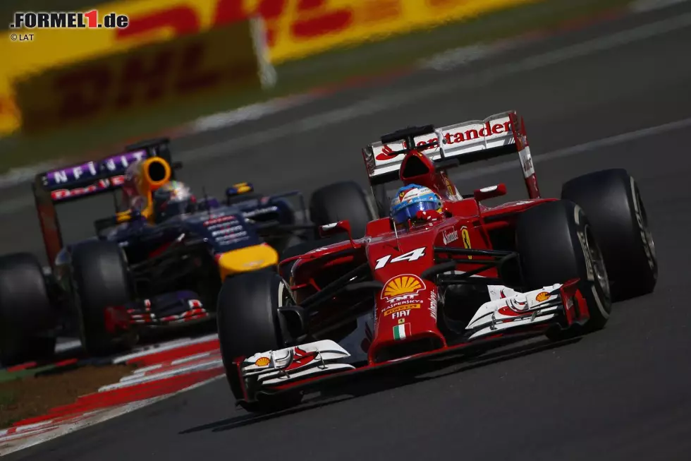 Foto zur News: As (Spanien): &quot;Hamilton setzt sich durch, Alonso holt bis auf den sechsten Platz auf. Der Engländer gewann das Rennen mit absoluter Autorität und mit einem unglaublichen Mercedes. Sebastian Vettel untermauert, dass er viernal Weltmeister ist, weil er ein Großer ist. Es war das Duell zweier Riesen der Geschichte: Alonso gegen Vettel.&quot;