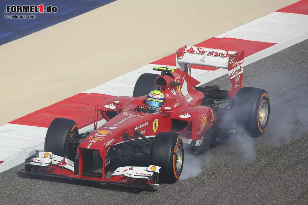 Foto zur News: Ähnlich glücklos verläuft auch das Rennen von Felipe Massa. Ihn trifft es jedoch am vorderen Flügel und das schon gleich beim Start, als sich Adrian Sutil an der Front des Ferrari die Reifen beschädigt. Für beide geht das Rennen zwar weiter, im Verlauf wird Massa jedoch gleich von zwei Reifenschäden heimgesucht und landet am Ende nur auf Platz 15.