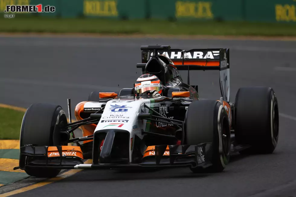Gut läuft es auch für Force-India-Rückkehrer Nico Hülkenberg. Der Emmericher landet am Ende auf Rang sechs und nimmt damit zum ersten Mal in seiner Formel-1-Karriere Punkte aus einem Auftaktrennen mit. Noch mehr Grund zur Freude hat das indische Team dank Sergio Perez. Der Mexikaner belegt (nach den Entscheidungen der FIA-Rennkommissare) Platz zehn und staubt damit ebenfalls noch einen Zähler ab. Foto zur News: Gut läuft es auch für Force-India-Rückkehrer Nico Hülkenberg. Der Emmericher landet am Ende auf Rang sechs und nimmt damit zum ersten Mal in seiner Formel-1-Karriere Punkte aus einem Auftaktrennen mit. Noch mehr Grund zur Freude hat das indische Team dank Sergio Perez. Der Mexikaner belegt (nach den Entscheidungen der FIA-Rennkommissare) Platz zehn und staubt damit ebenfalls noch einen Zähler ab.