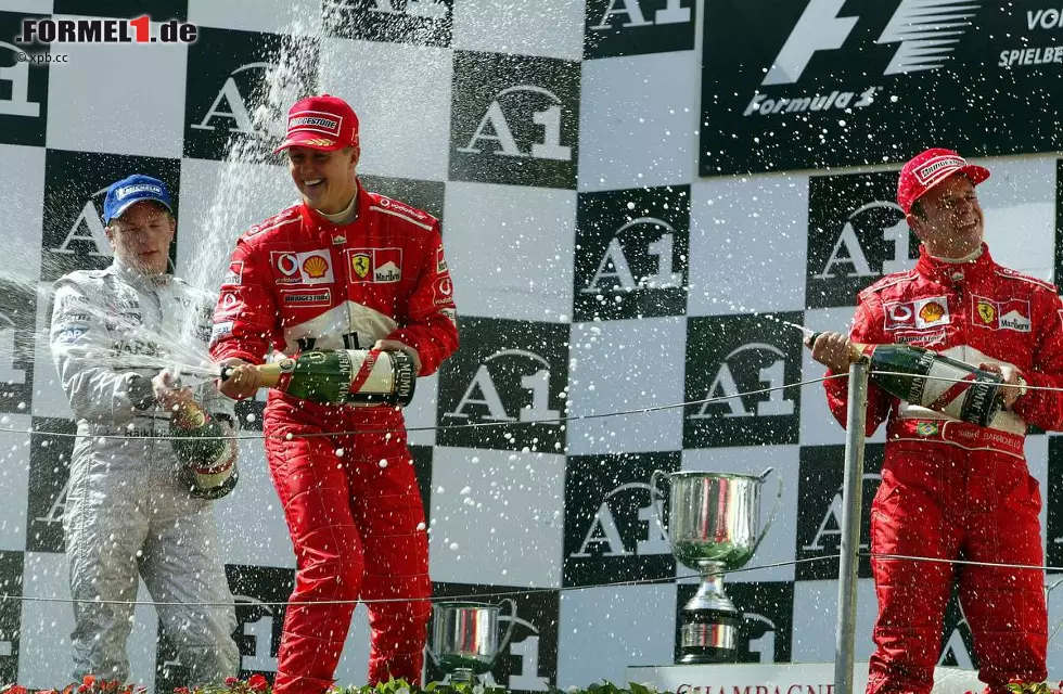 Mit Position zwei verteidigt Räikkönen allerdings einstweilen die WM-Führung, als Dritter steht Schumachers Teamkollege Rubens Barrichello auf dem Podium. Foto zur News: Mit Position zwei verteidigt Räikkönen allerdings einstweilen die WM-Führung, als Dritter steht Schumachers Teamkollege Rubens Barrichello auf dem Podium.
