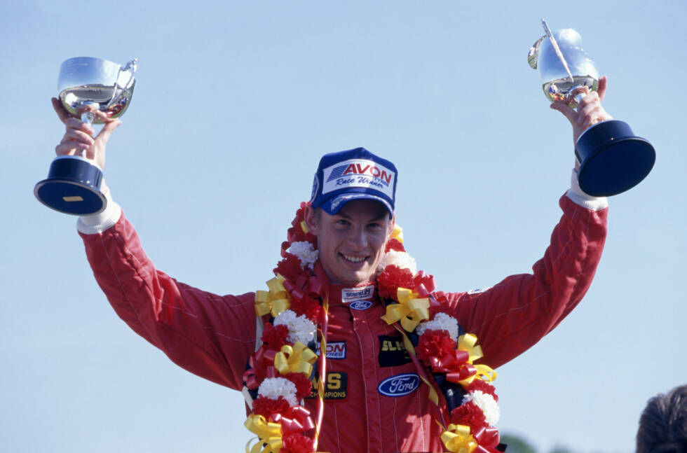 Foto zur News: Schon als Milchbubi macht der junge aus Frome auf sich aufmerksam und gewinnt mit 18 auf Anhieb die Britische Formel Ford und wird ein Jahr später bester Rookie in der Britischen Formel 3. Ein Nachwuchspreis bringt ihm 1999 einen Test bei McLaren ein.