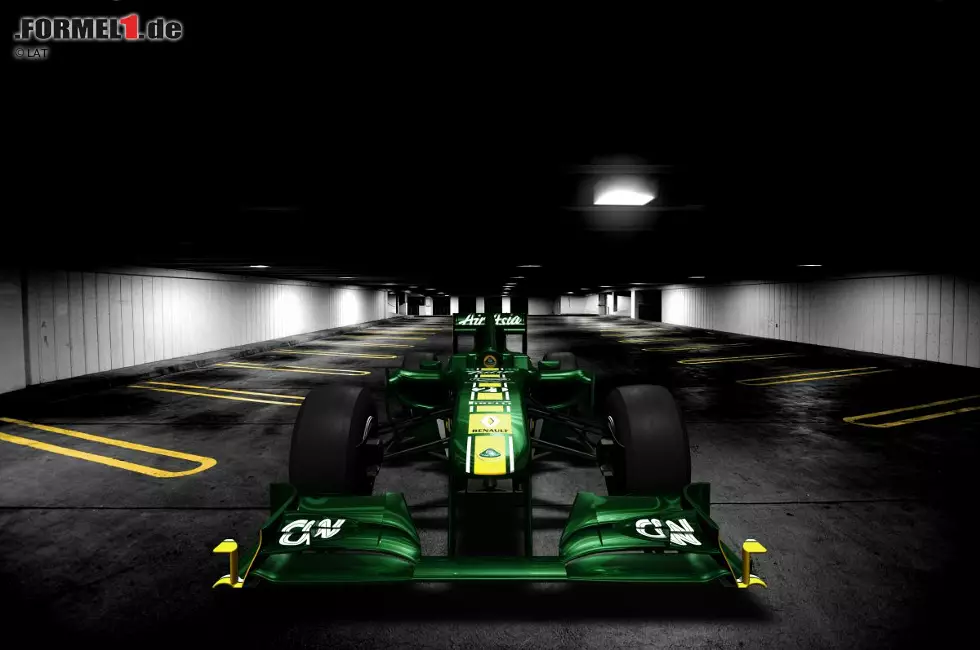 Für Aufsehen sorgen die Grün-Gelben lediglich durch den Namensstreit mit dem ehemaligen Renault-Team, die ebenfalls als Lotus an den Start gehen wollen. Fernandes gibt am Ende klein bei und nennt sein Team von nun an Caterham Foto zur News: Für Aufsehen sorgen die Grün-Gelben lediglich durch den Namensstreit mit dem ehemaligen Renault-Team, die ebenfalls als Lotus an den Start gehen wollen. Fernandes gibt am Ende klein bei und nennt sein Team von nun an Caterham
