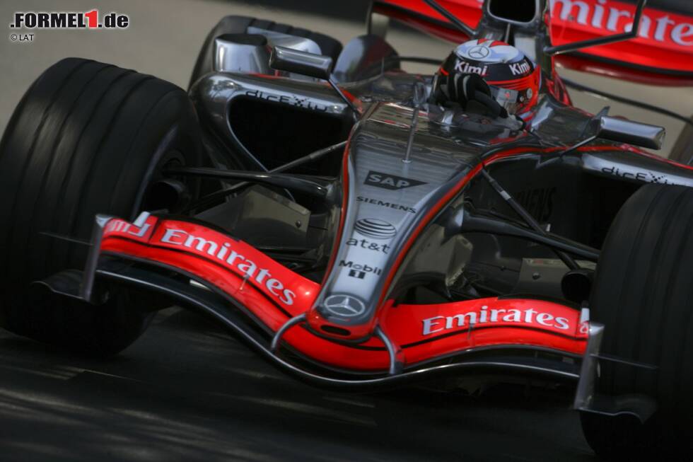 Foto zur News: SCHNELLSTER: Keiner hat das aktuell 3,340 km lange Straßengewirr bislang so schnell hinter sich gebracht wie Kimi Räikkönen. Der Finne absolvierte den Kurs im Qualifying von 2006 für McLaren in 1:13,532 Minuten. Die schnellste Rennrunde gehört allerdings Michael Schumacher. Im Ferrari wurde der Kerpener 2004 nach 1:14,439 Minuten gestoppt.
