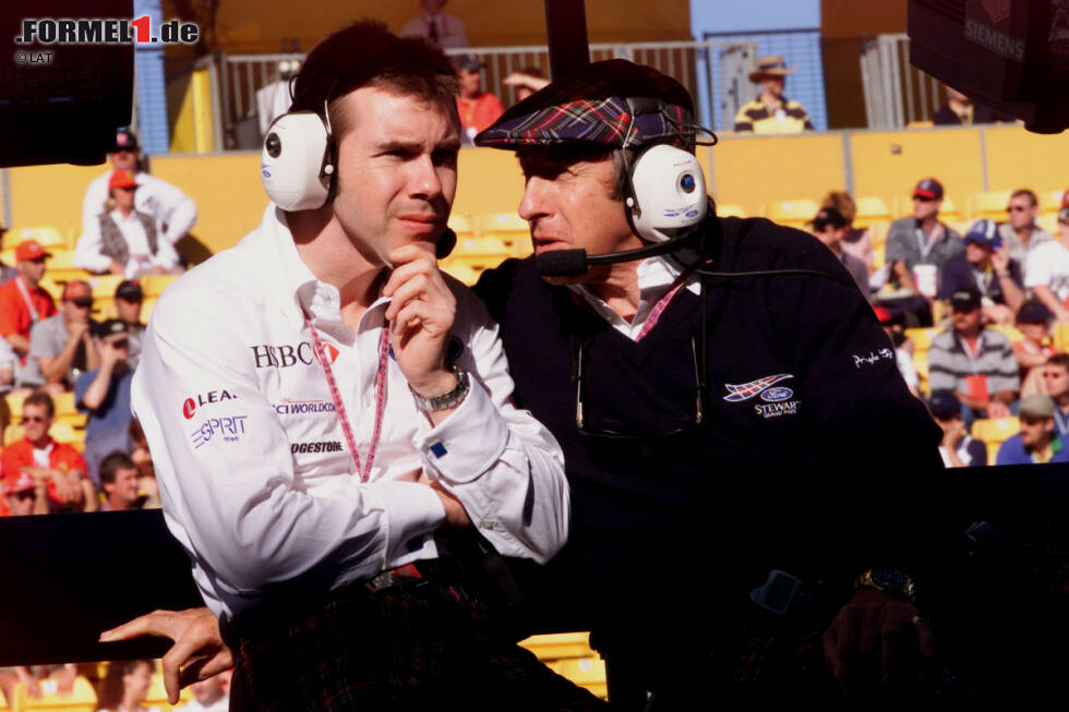 Foto zur News: #6: 1997 steigen Jackie und sein Sohn Paul Stewart mit ihrem eigenen Team aus der Formel 3000 in die Formel 1 auf. Stewart tritt als Ford-Werksteam auf und lässt sich viele Rechnungen vom amerikanischen Automobilhersteller bezahlen. Der macht ihn Ende 1999 mit der Totalübernahme des Teams und der Umbenennung in Jaguar zu einem reichen Mann. Großer Wermutstropfen: Sohn Paul leidet an Krebs.